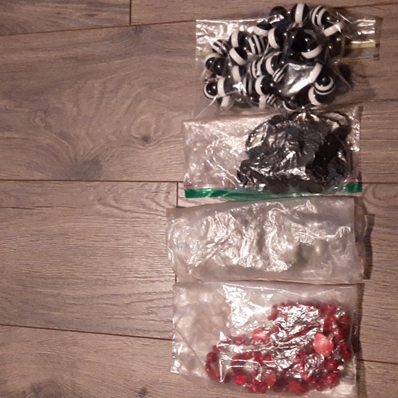 Costume jewelry bundle lot #4 - Picture 12 of 12